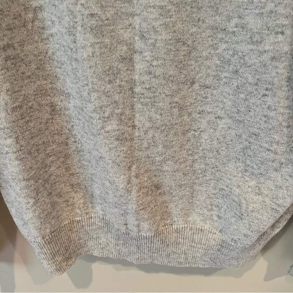 J. Crew Lightweight V-Neck Gray Sweater | L - Picture 7 of 10